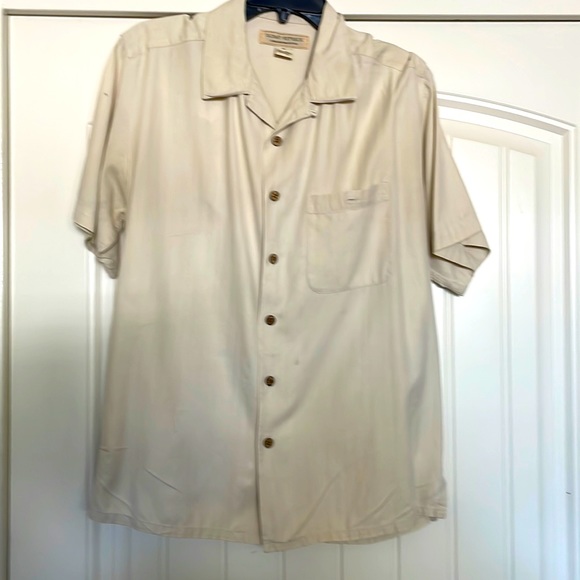 It’s a shirt in good condition and it’s used - Picture 1 of 3